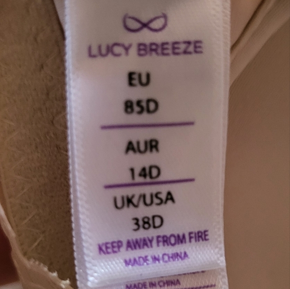 Lucy Breeze Lacy front closure Bra Plus 38D - Picture 5 of 5